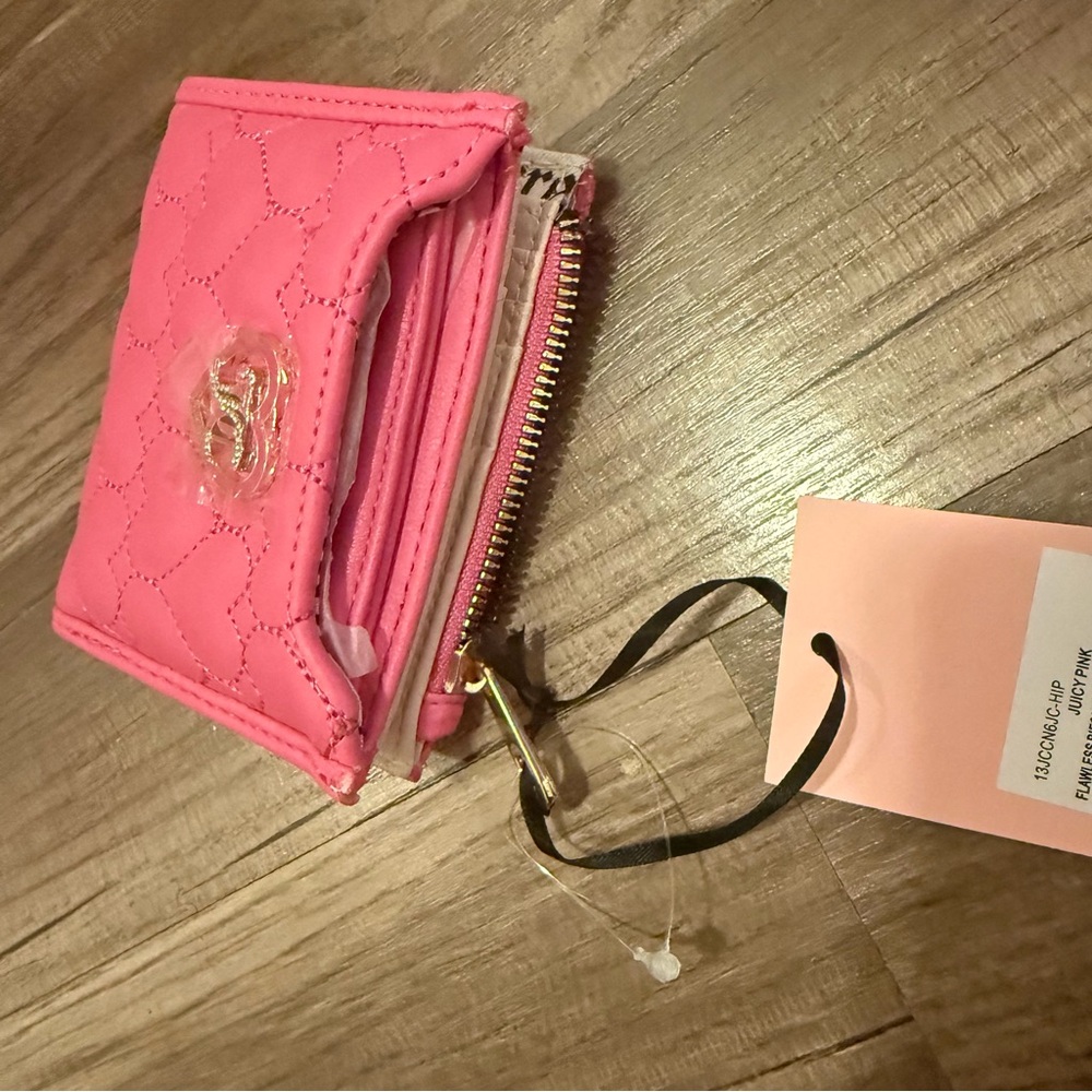 Juicy Couture Pink Heart Quilted Wallet - Picture 11 of 12